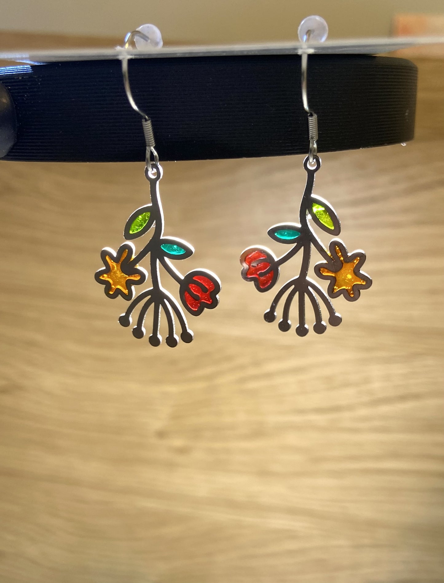 Stainless steel resin flower earrings